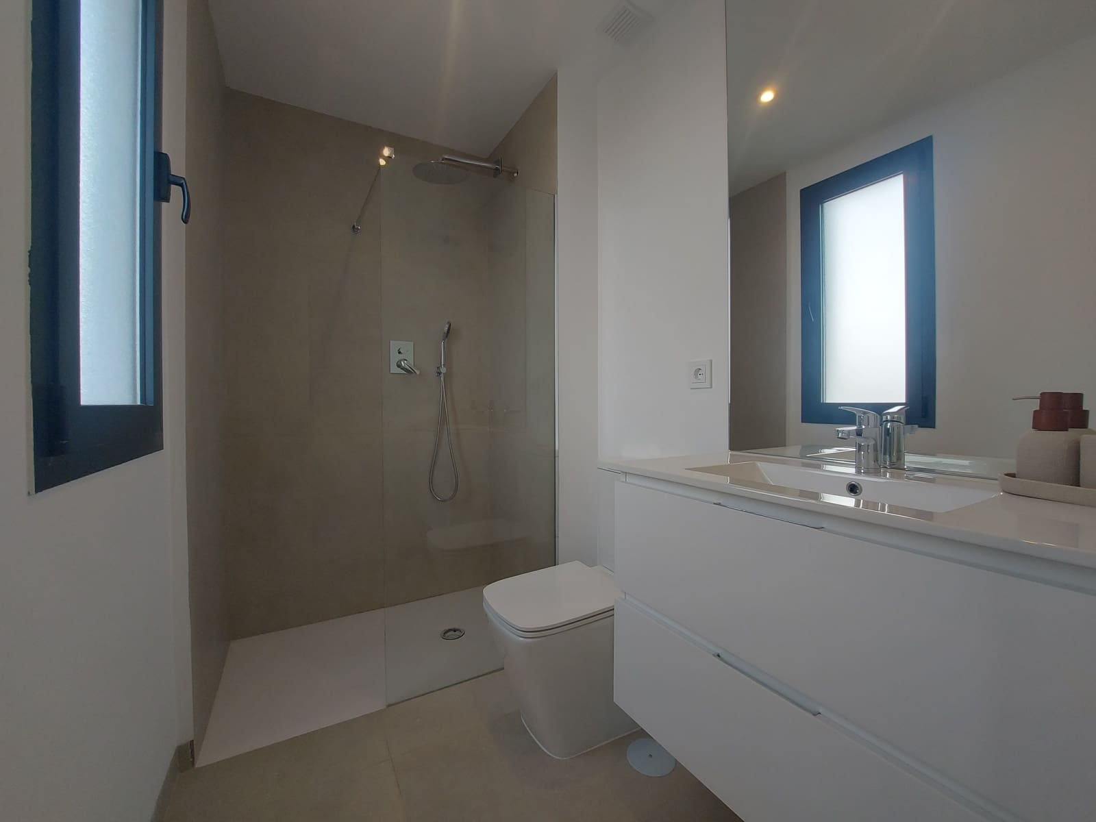 2 bedroom Apartment for sale in Mar de Cristal with pool garage - € 313,000 (Ref: 10112373)