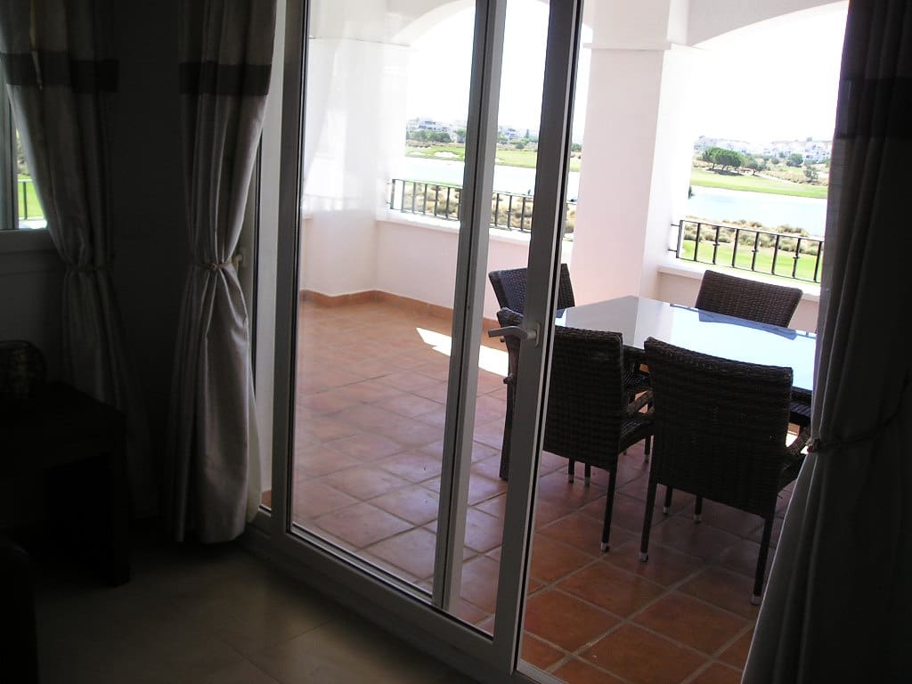 2 soveværelse Lejlighed til leje i Hacienda Riquelme med swimmingpool garage - € 750 (Ref: 6982349)