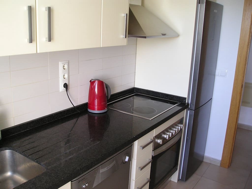 2 soveværelse Lejlighed til leje i Hacienda Riquelme med swimmingpool garage - € 750 (Ref: 6982349)