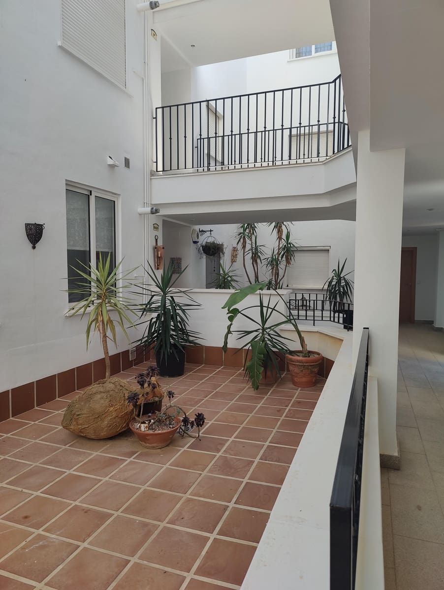 2 soveværelse Lejlighed til leje i Hacienda Riquelme med swimmingpool garage - € 750 (Ref: 6982349)