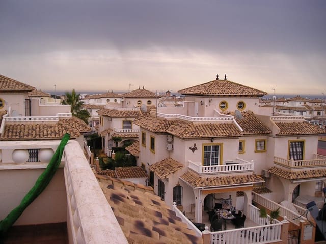 2 bedroom Townhouse for sale in Cabo Roig, Orihuela with pool - € 190,000 (Ref: 7407006)