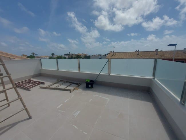 3 bedroom Villa for sale in San Pedro del Pinatar with pool - € 395,000 (Ref: 7588200)