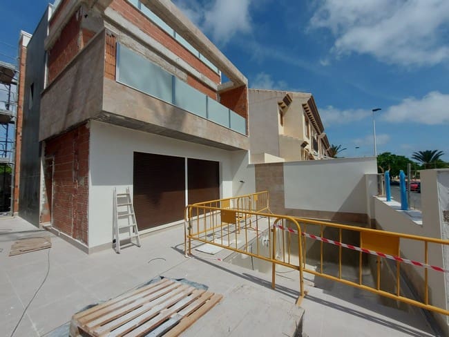 3 bedroom Villa for sale in San Pedro del Pinatar with pool - € 395,000 (Ref: 7588200)