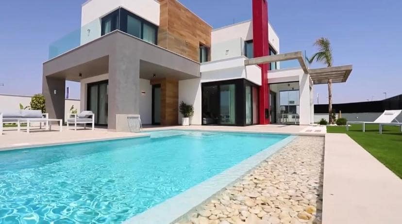 3 soveværelse Villa til salg i Los Alcazares med swimmingpool garage - € 645.000 (Ref: 8577176)