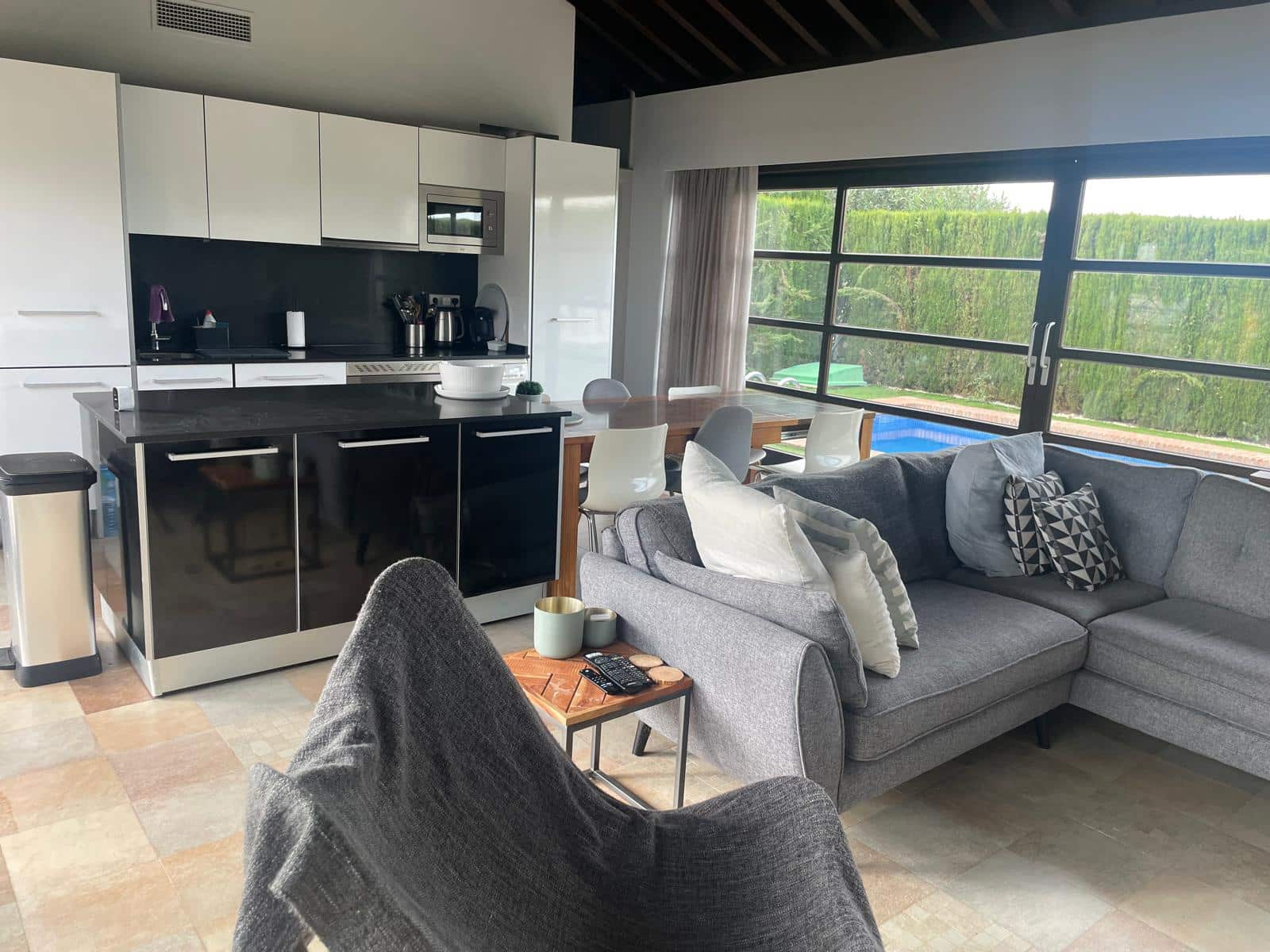 4 bedroom Villa for rent in La Peraleja Golf Resort with pool garage - € 1,200 (Ref: 8665908)