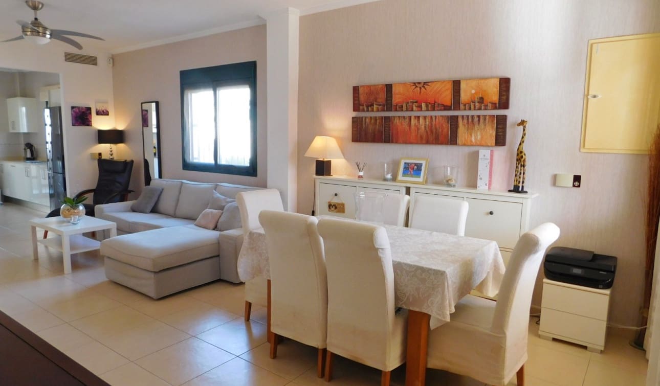 4 sypialnia Willa na sprzedaż w Ciudad Quesada z basenem garażem - 520 000 € (Ref: 9080696)