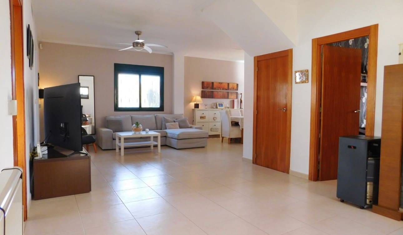 4 sypialnia Willa na sprzedaż w Ciudad Quesada z basenem garażem - 520 000 € (Ref: 9080696)