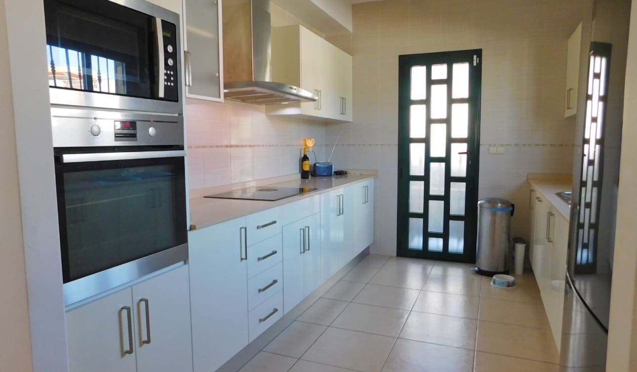 4 sypialnia Willa na sprzedaż w Ciudad Quesada z basenem garażem - 520 000 € (Ref: 9080696)