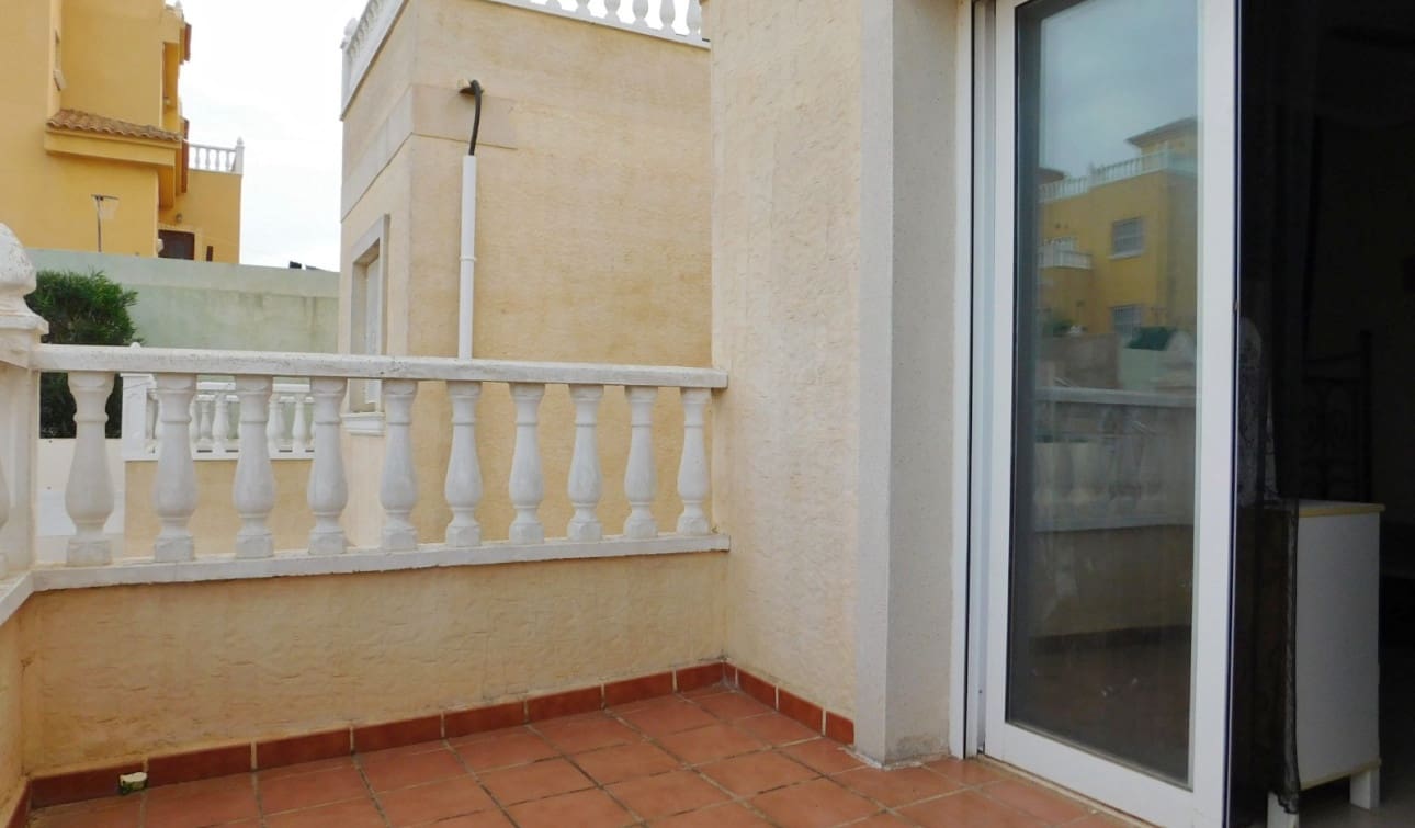 3 bedroom Villa for sale in Ciudad Quesada with pool - € 190,000 (Ref: 9085991)