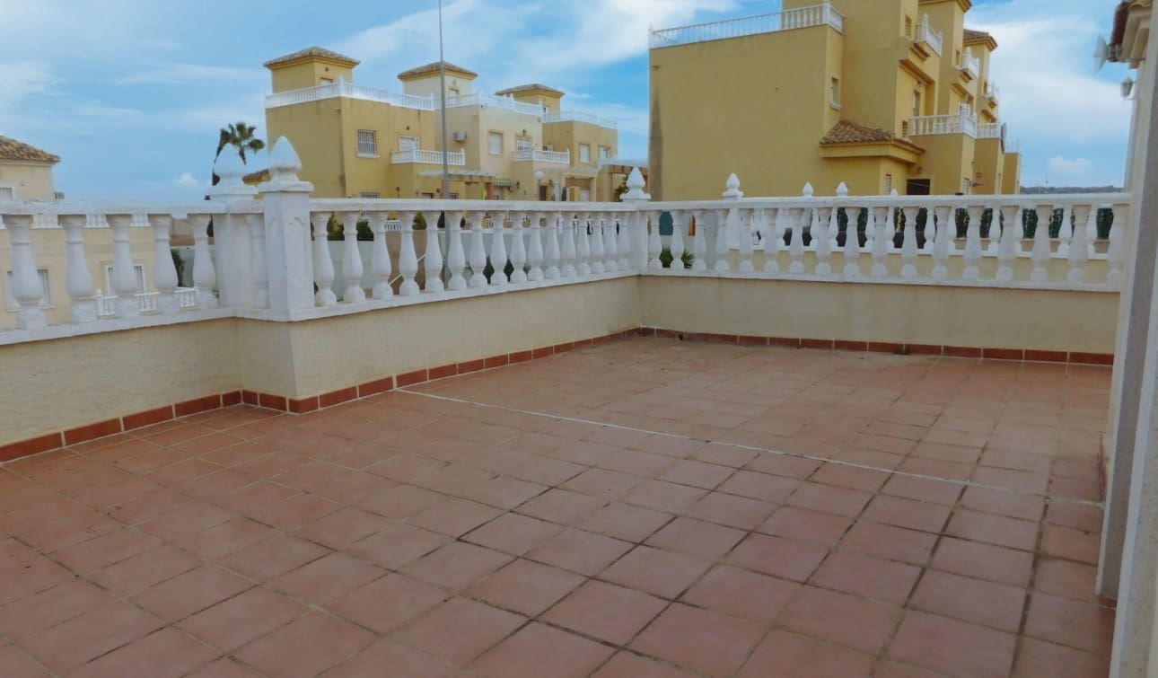 3 bedroom Villa for sale in Ciudad Quesada with pool - € 190,000 (Ref: 9085991)