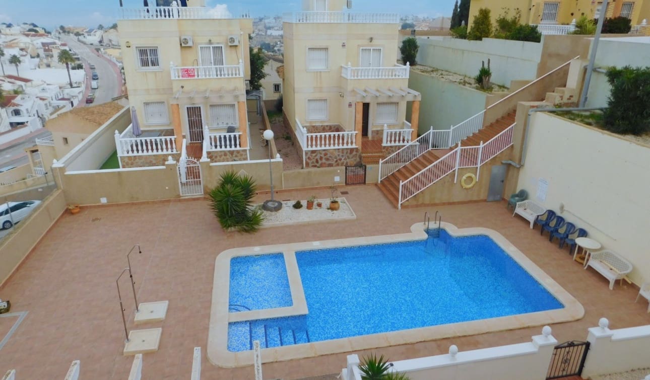 3 bedroom Villa for sale in Ciudad Quesada with pool - € 190,000 (Ref: 9085991)