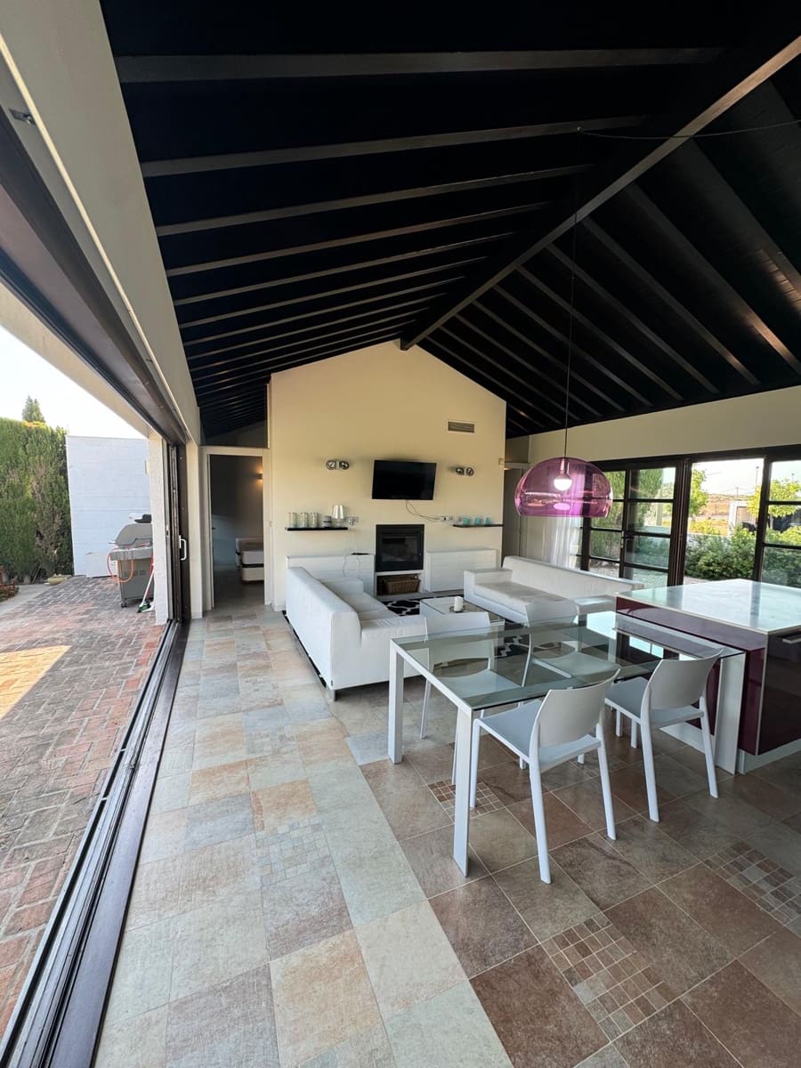 4 slaapkamer Villa te huur in La Peraleja Golf Resort met zwembad garage - € 1.200 (Ref: 9176969)