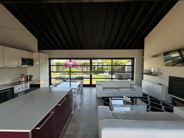 4 slaapkamer Villa te huur in La Peraleja Golf Resort, Murcia stad met zwembad garage - € 1.200 (Ref: 9176969)