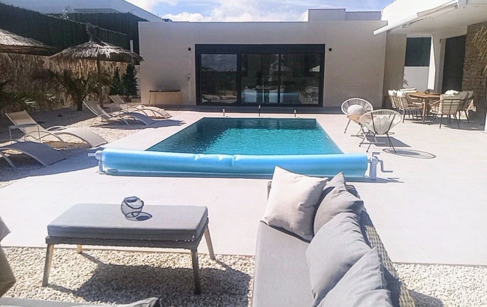 2 bedroom Villa for rent in Calasparra with pool garage - € 1,500 (Ref: 9314442)