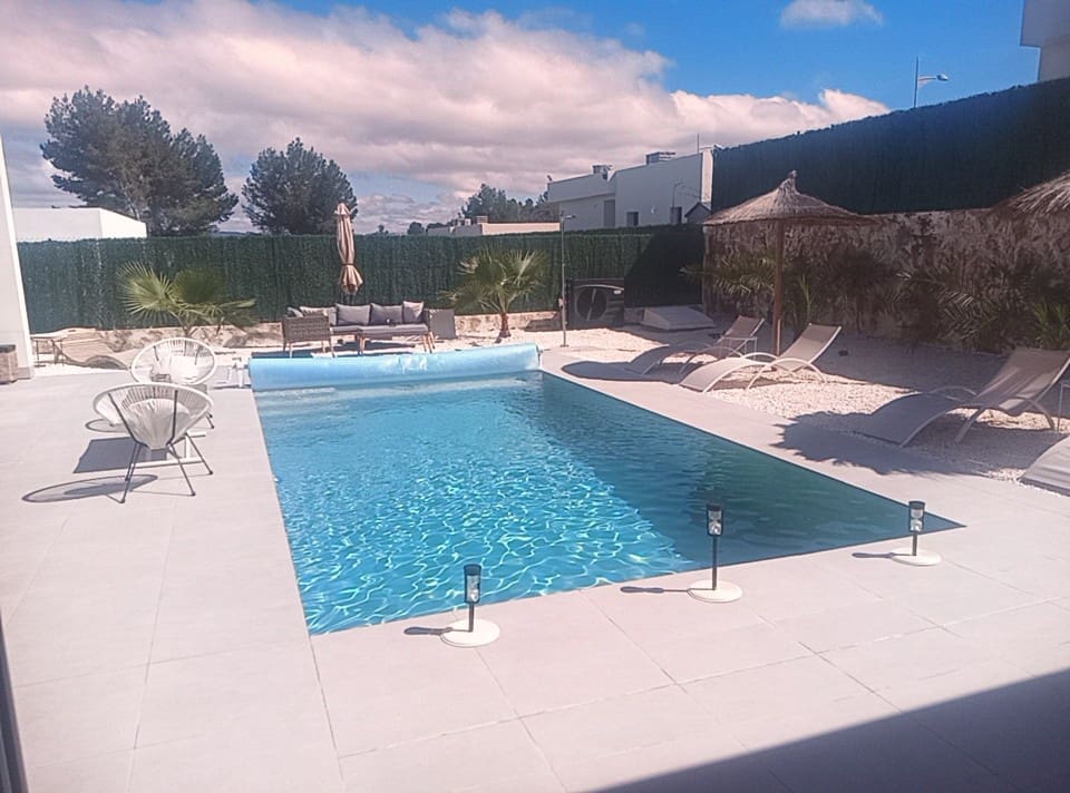 2 bedroom Villa for rent in Calasparra with pool garage - € 1,500 (Ref: 9314442)