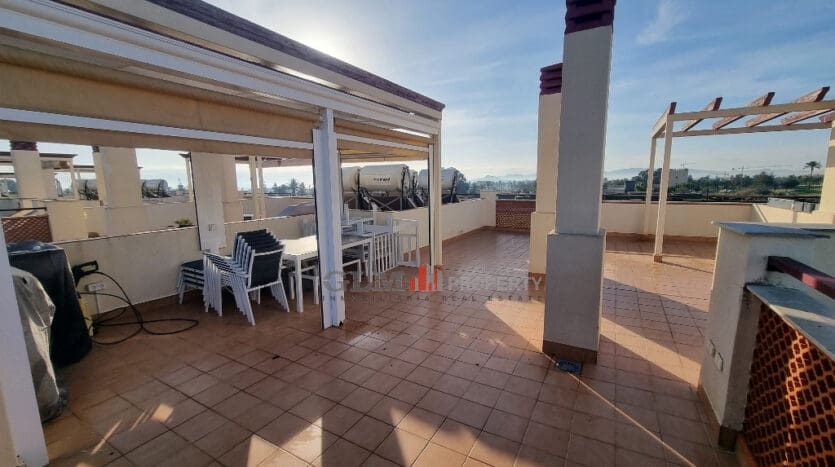 3 soveværelse Penthouse til salg i Los Alcazares med swimmingpool garage - € 259.000 (Ref: 9417690)