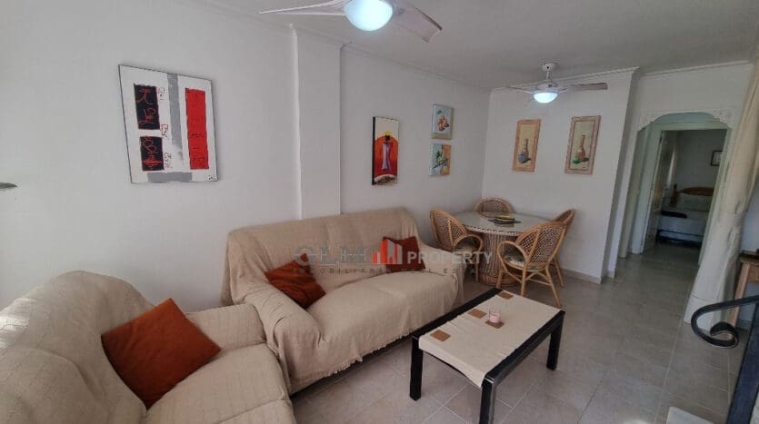 3 makuuhuone Omakotitalo myytävänä paikassa Los Alcazares mukana uima-altaan 
autotalli - 189 000 € (Ref: 9431987)