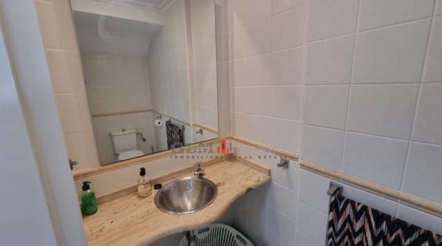 3 makuuhuone Omakotitalo myytävänä paikassa Los Alcázares mukana uima-altaan 
autotalli - 189 000 € (Ref: 9431987)