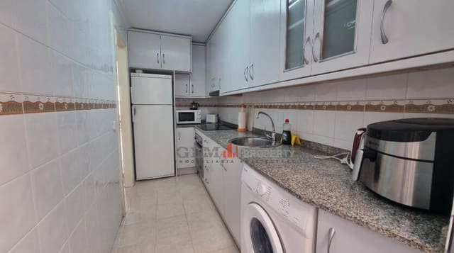 3 makuuhuone Omakotitalo myytävänä paikassa Los Alcázares mukana uima-altaan 
autotalli - 189 000 € (Ref: 9431987)