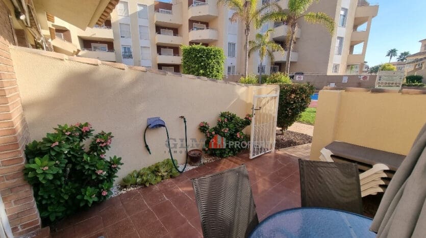 3 makuuhuone Omakotitalo myytävänä paikassa Los Alcazares mukana uima-altaan 
autotalli - 189 000 € (Ref: 9431987)