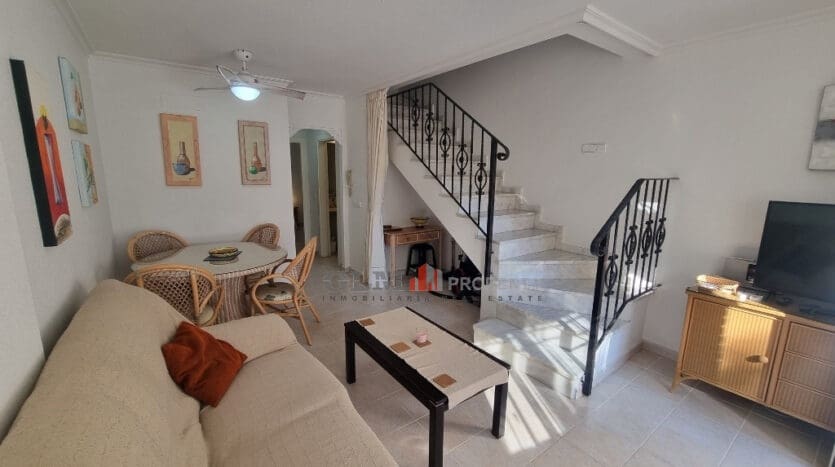 3 makuuhuone Omakotitalo myytävänä paikassa Los Alcazares mukana uima-altaan 
autotalli - 189 000 € (Ref: 9431987)