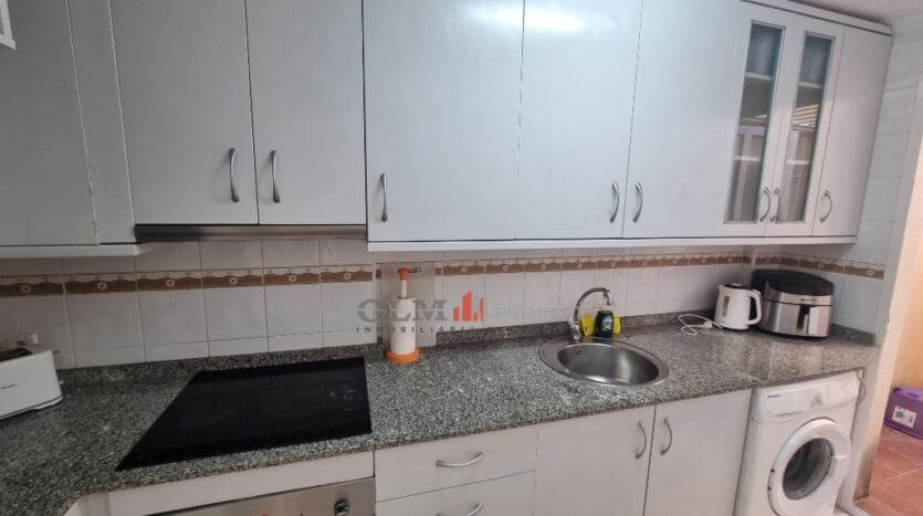 3 makuuhuone Omakotitalo myytävänä paikassa Los Alcazares mukana uima-altaan 
autotalli - 189 000 € (Ref: 9431987)