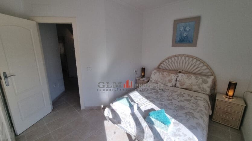 3 makuuhuone Omakotitalo myytävänä paikassa Los Alcazares mukana uima-altaan 
autotalli - 189 000 € (Ref: 9431987)