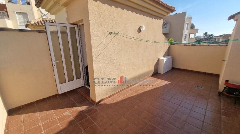 3 makuuhuone Omakotitalo myytävänä paikassa Los Alcazares mukana uima-altaan 
autotalli - 189 000 € (Ref: 9431987)