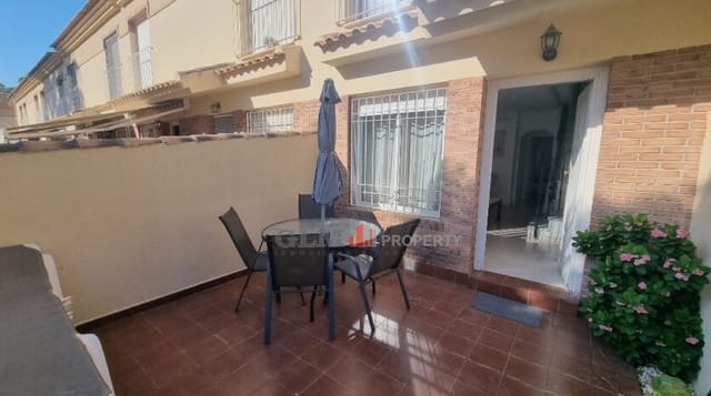 3 makuuhuone Omakotitalo myytävänä paikassa Los Alcázares mukana uima-altaan 
autotalli - 189 000 € (Ref: 9431987)