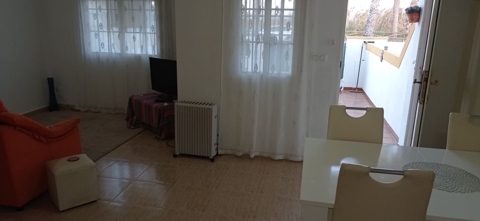 3 makuuhuone Omakotitalo myytävänä paikassa San Pedro del Pinatar mukana uima-altaan 
autotalli - 168 000 € (Ref: 9450887)