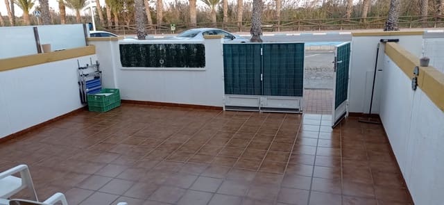 3 makuuhuone Omakotitalo myytävänä paikassa San Pedro del Pinatar mukana uima-altaan 
autotalli - 168 000 € (Ref: 9450887)