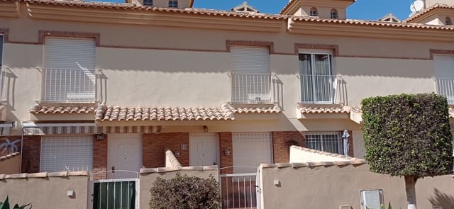 3 bedroom Townhouse for sale in Los Alcázares with pool garage - € 185,000 (Ref: 9660571)