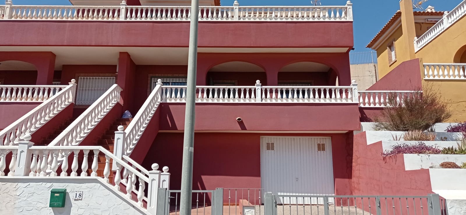 3 sovrum Hus till salu i El Carmoli med pool garage - 299 950 € (Ref: 9955553)