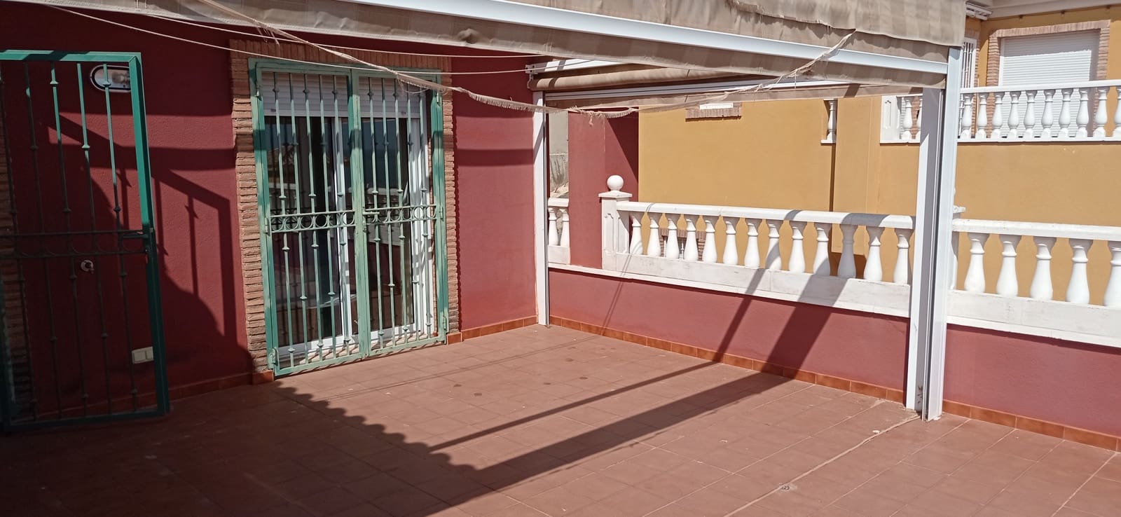 3 quarto Casa em Banda para venda em El Carmoli com piscina garagem - 299 950 € (Ref: 9955553)