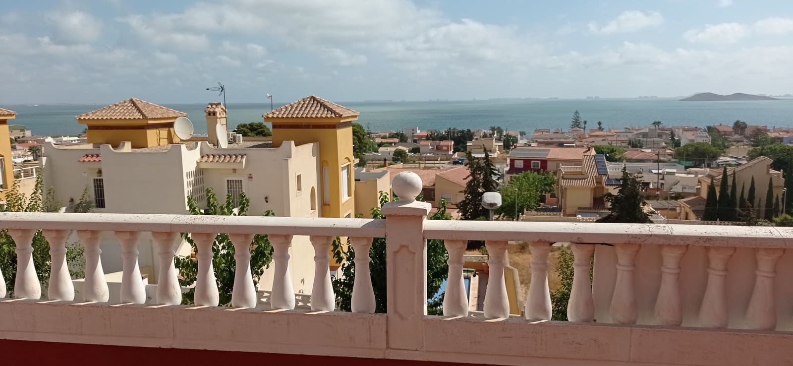 3 quarto Casa em Banda para venda em El Carmoli com piscina garagem - 299 950 € (Ref: 9955553)