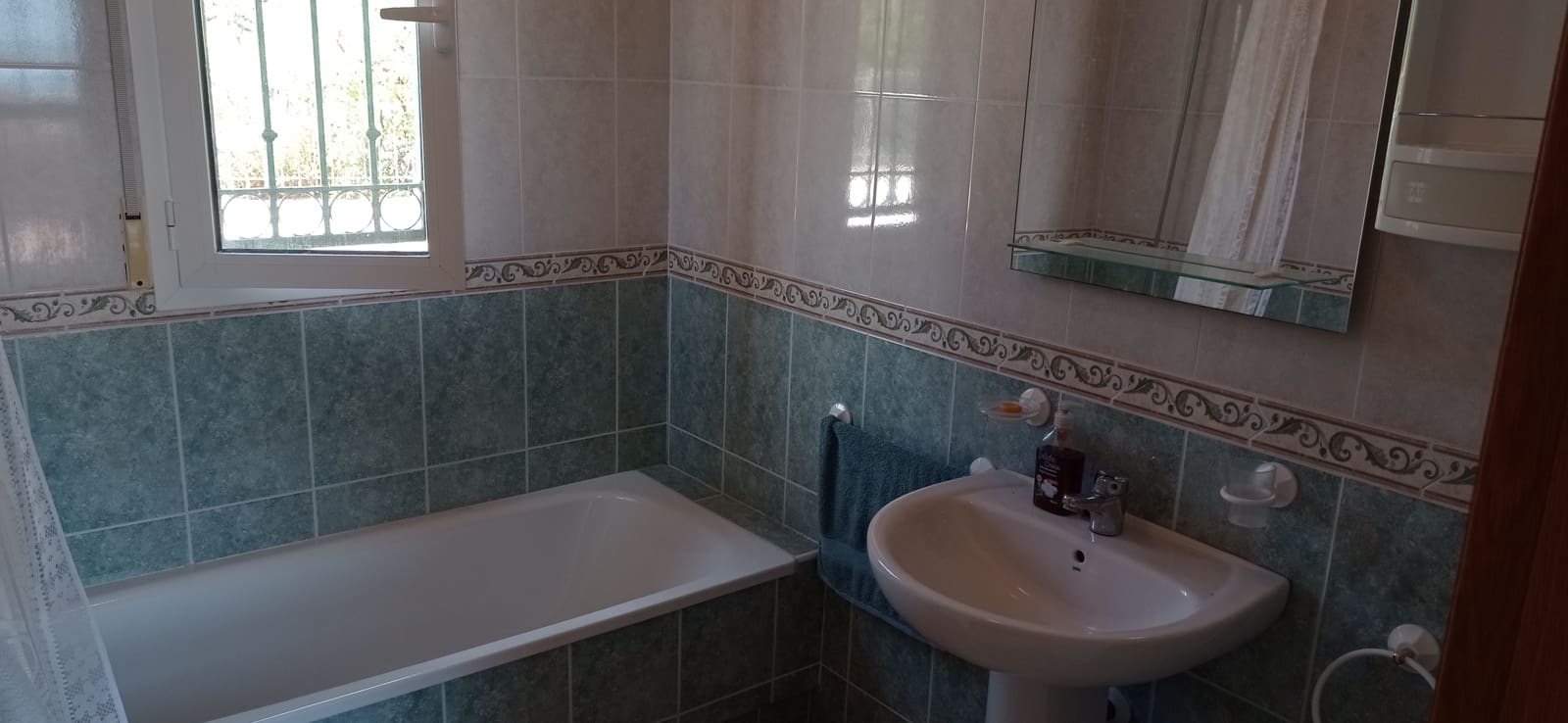 3 quarto Casa em Banda para venda em El Carmoli com piscina garagem - 299 950 € (Ref: 9955553)