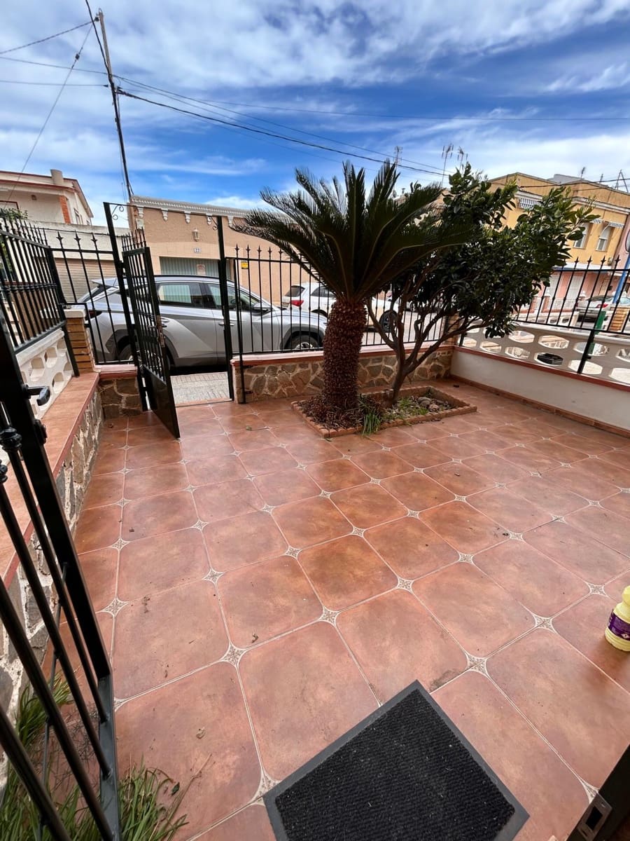 3 bedroom Townhouse for rent in Los Urrutias - € 1,200 (Ref: 9961460)