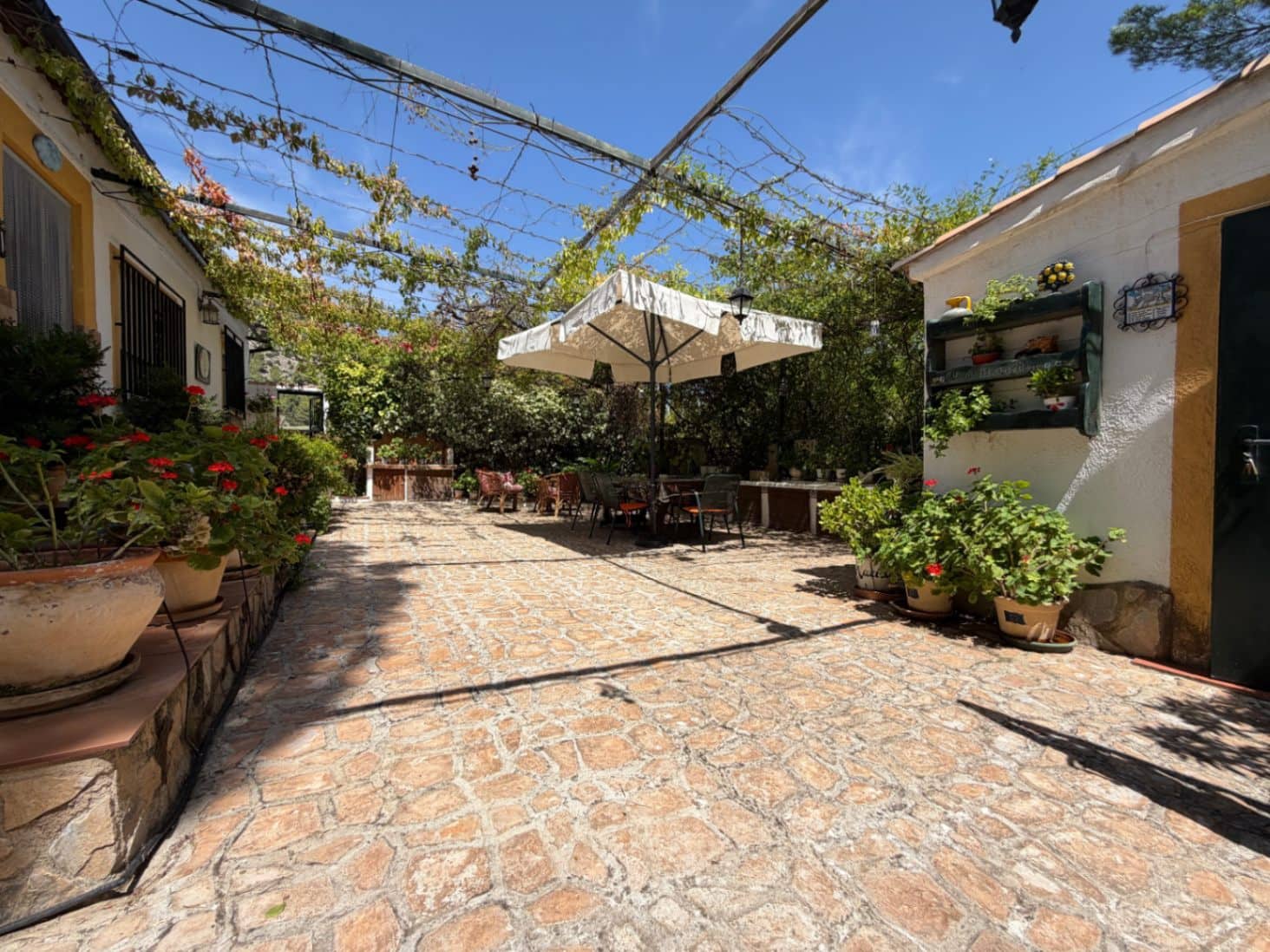 3 bedroom Villa for sale in Muro de Alcoy with pool garage - € 210,000 (Ref: 10032463)