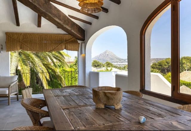 4 bedroom Villa for sale in Javea / Xàbia with pool - € 795,000 (Ref: 10033191)