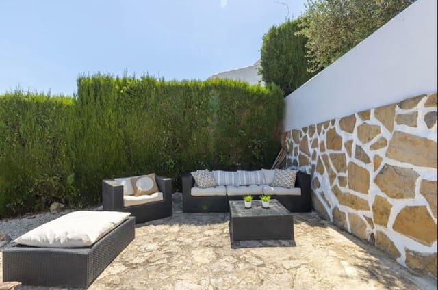 4 bedroom Villa for sale in Javea / Xàbia with pool - € 795,000 (Ref: 10033191)