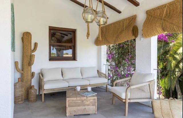4 bedroom Villa for sale in Javea / Xàbia with pool - € 795,000 (Ref: 10033191)