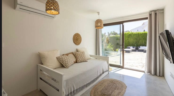 4 bedroom Villa for sale in Javea / Xabia with pool - € 795,000 (Ref: 10033191)