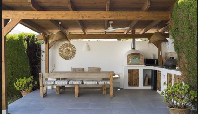 4 bedroom Villa for sale in Javea / Xàbia with pool - € 795,000 (Ref: 10033191)