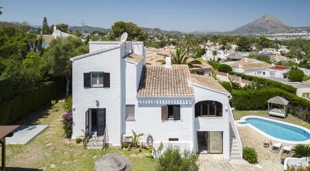 4 bedroom Villa for sale in Javea / Xàbia with pool - € 795,000 (Ref: 10033191)