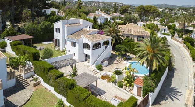 4 bedroom Villa for sale in Javea / Xàbia with pool - € 795,000 (Ref: 10033191)