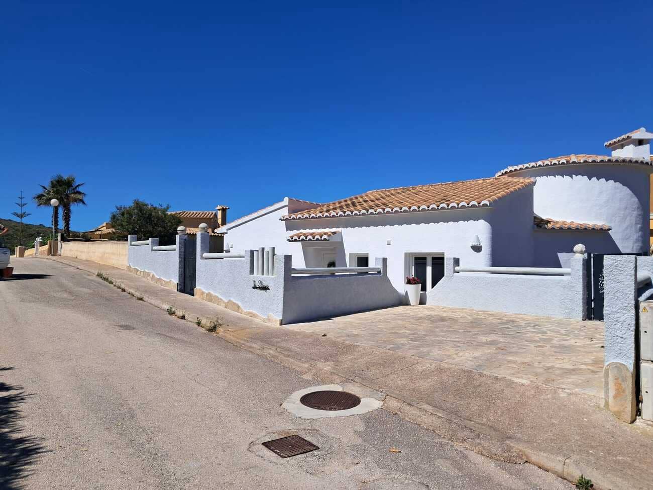 3 chambre Villa/Maison à vendre à Benitachell / Benitatxell avec piscine garage - 550 000 € (Ref: 10033192)