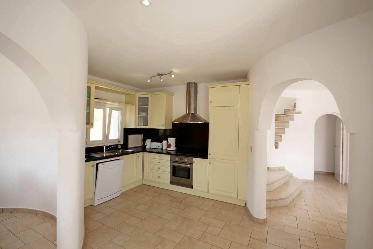 3 chambre Villa/Maison à vendre à Javea / Xabia avec piscine - 750 000 € (Ref: 10033194)