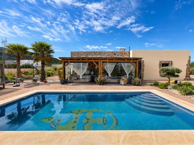4 Zimmer Villa zu verkaufen in Salinas - 449.995 € (Ref: 10042075)