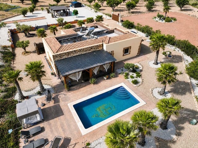 4 Zimmer Villa zu verkaufen in Salinas - 449.995 € (Ref: 10042075)