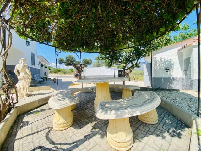 3 sypialnia Willa na sprzedaż w Cocentaina z basenem garażem - 225 000 € (Ref: 9937360)